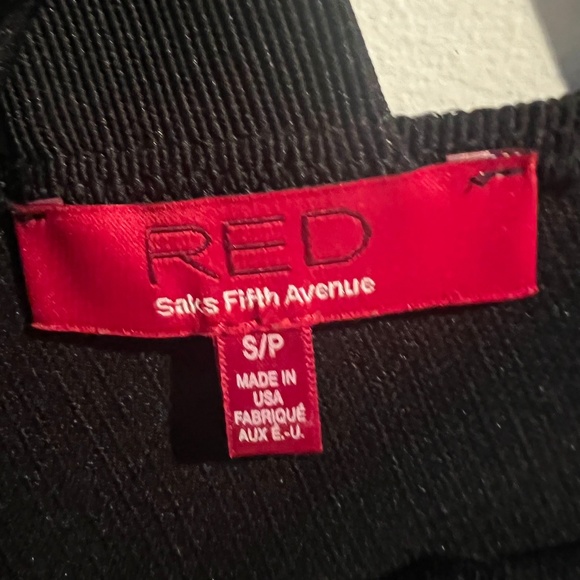 Form fitting black dress size Small from Saks Fifth Avenue - Picture 3 of 3